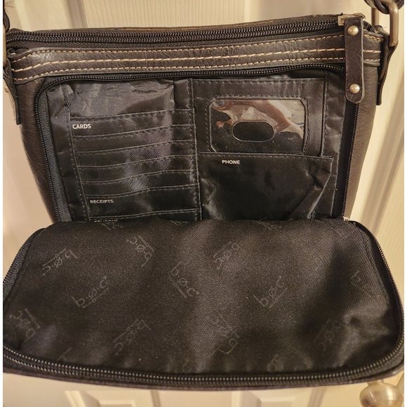 BOC B O C Black Purse Adjustable Crossbody Bag Many Pockets Pewter Emblem Clean - Picture 4 of 7